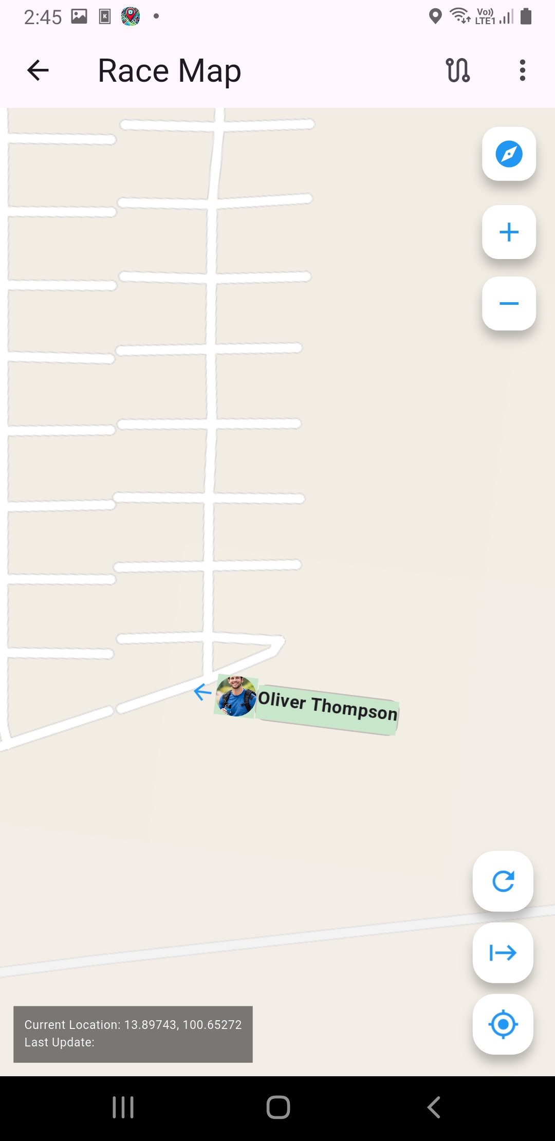 Racer: map + Tracking button
